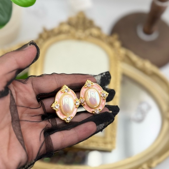 Vintage-Inspired Pink & Pearl Statement Earrings - Picture 9 of 11